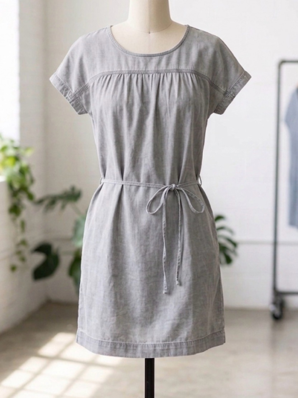 Calvin Klein Jeans | Light Gray Wash Mini Dress | S ptp 23.5”